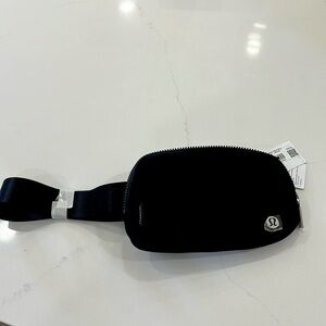 Lululemon black belt bag